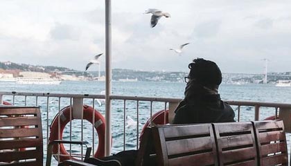 一个小细节讲明白:那份合同的补充条款里最容易踩的雷,90%的人都中招